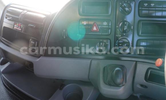 Nunua Ilio tumika Mercedes‒Benz Tipper Nyeupe Lori ndani ya Beitbridge nchini Matabeleland Kusini Nunua Ilio tumika Mercedes‒Benz Tipper Nyeupe Lori ndani ya Beitbridge nchini Matabeleland Kusini