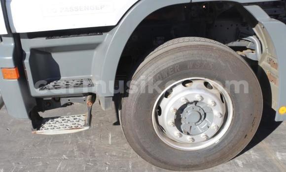 Nunua Ilio tumika Mercedes‒Benz Tipper Nyeupe Lori ndani ya Beitbridge nchini Matabeleland Kusini Nunua Ilio tumika Mercedes‒Benz Tipper Nyeupe Lori ndani ya Beitbridge nchini Matabeleland Kusini