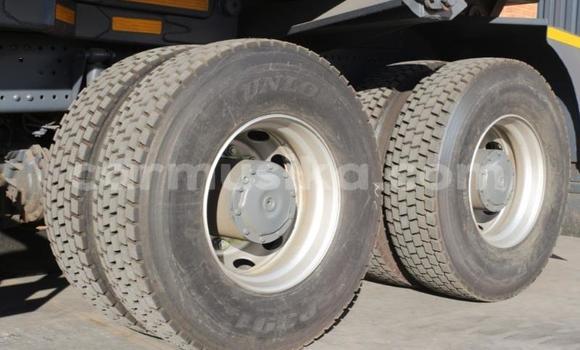 Nunua Ilio tumika Mercedes‒Benz Tipper Nyeupe Lori ndani ya Beitbridge nchini Matabeleland Kusini Nunua Ilio tumika Mercedes‒Benz Tipper Nyeupe Lori ndani ya Beitbridge nchini Matabeleland Kusini