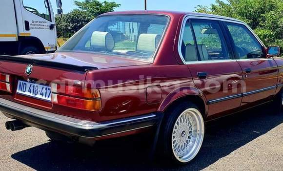 Tenga Tsaru BMW 321 Tsvuku Mota in Beitbridge in Matabeleland South Tenga Tsaru BMW 321 Tsvuku Mota in Beitbridge in Matabeleland South