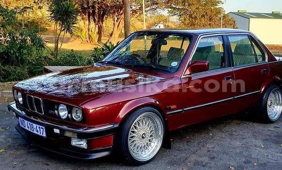 Tenga Tsaru BMW 321 Tsvuku Mota in Beitbridge in Matabeleland South Tenga Tsaru BMW 321 Tsvuku Mota in Beitbridge in Matabeleland South