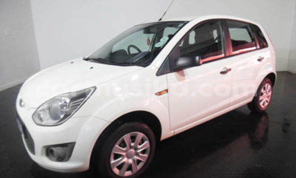 Nunua Ilio tumika Ford Fiesta Nyeupe Gari ndani ya Harare nchini Harare Nunua Ilio tumika Ford Fiesta Nyeupe Gari ndani ya Harare nchini Harare