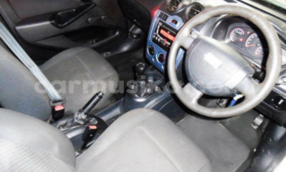 Nunua Ilio tumika Ford Fiesta Nyeupe Gari ndani ya Harare nchini Harare Nunua Ilio tumika Ford Fiesta Nyeupe Gari ndani ya Harare nchini Harare