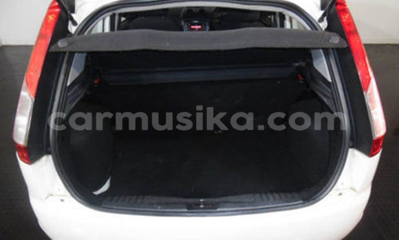 Nunua Ilio tumika Ford Fiesta Nyeupe Gari ndani ya Harare nchini Harare Nunua Ilio tumika Ford Fiesta Nyeupe Gari ndani ya Harare nchini Harare