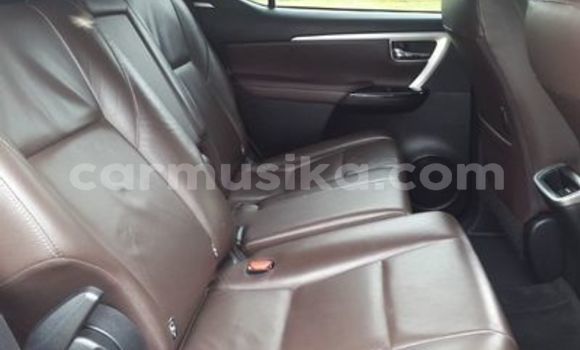 Buy Used Toyota Fortuner White Car in Beitbridge in Matabeleland South Buy Used Toyota Fortuner White Car in Beitbridge in Matabeleland South