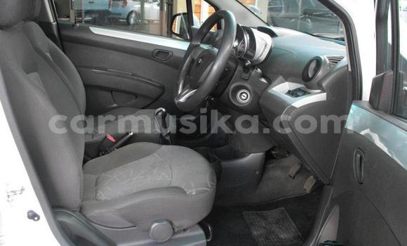 Acheter Occasion Voiture Chevrolet Spark Blanc à Beitbridge, Matabeleland South Acheter Occasion Voiture Chevrolet Spark Blanc à Beitbridge, Matabeleland South