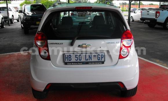 Acheter Occasion Voiture Chevrolet Spark Blanc à Beitbridge, Matabeleland South Acheter Occasion Voiture Chevrolet Spark Blanc à Beitbridge, Matabeleland South