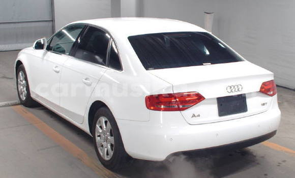 Acheter Occasion Voiture Audi A4 Blanc à Beitbridge, Matabeleland South Acheter Occasion Voiture Audi A4 Blanc à Beitbridge, Matabeleland South