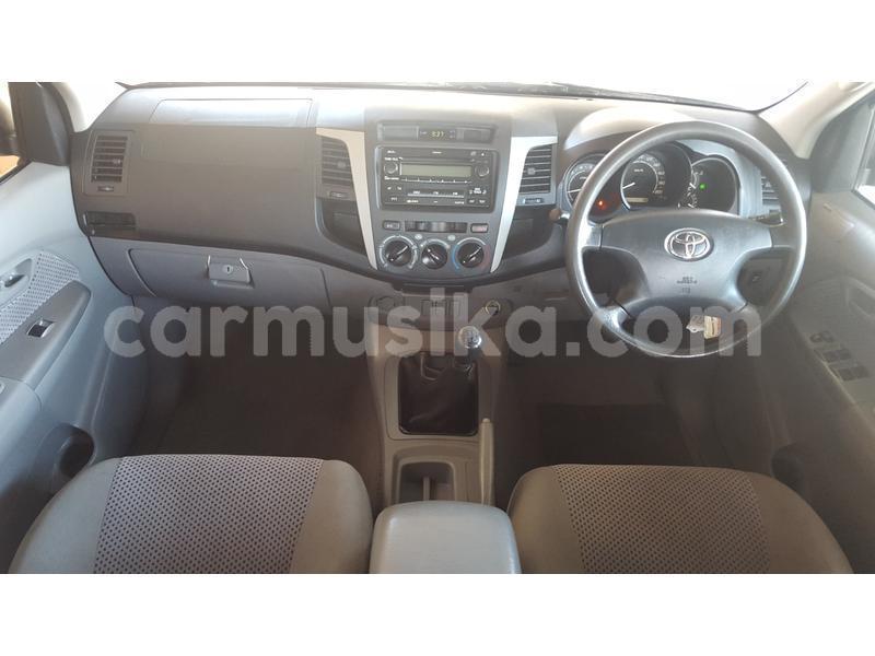 Big with watermark 2008 hilux 3d manual7