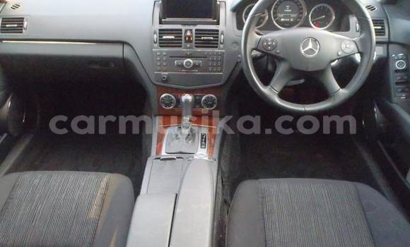Acheter Occasion Voiture Mercedes‒Benz C–Class Blanc à Beitbridge, Matabeleland South Acheter Occasion Voiture Mercedes‒Benz C–Class Blanc à Beitbridge, Matabeleland South