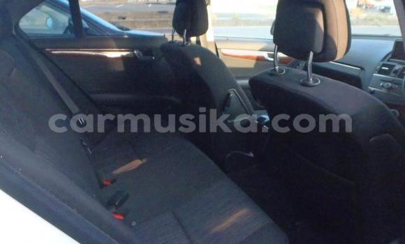 Acheter Occasion Voiture Mercedes‒Benz C–Class Blanc à Beitbridge, Matabeleland South Acheter Occasion Voiture Mercedes‒Benz C–Class Blanc à Beitbridge, Matabeleland South