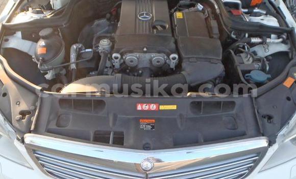 Acheter Occasion Voiture Mercedes‒Benz C–Class Blanc à Beitbridge, Matabeleland South Acheter Occasion Voiture Mercedes‒Benz C–Class Blanc à Beitbridge, Matabeleland South