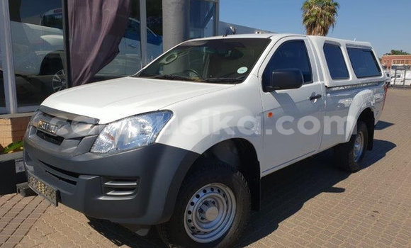 Nunua Ilio tumika Isuzu D–MAX Nyeupe Gari ndani ya Beitbridge nchini Matabeleland Kusini