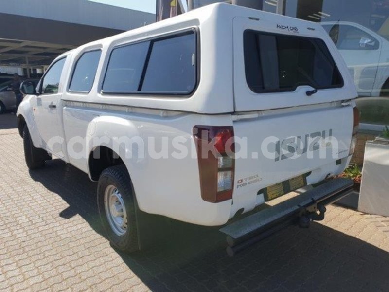 Big with watermark isuzu d max matabeleland south beitbridge 18649