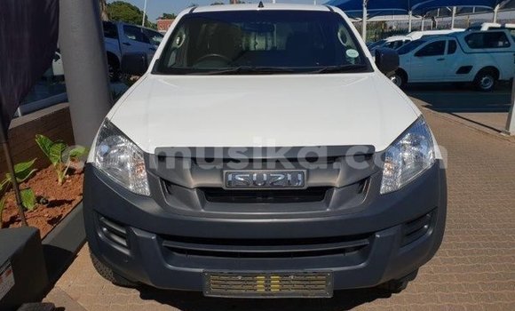 Tenga Tsaru Isuzu D–MAX Chena Mota in Beitbridge in Matabeleland South Tenga Tsaru Isuzu D–MAX Chena Mota in Beitbridge in Matabeleland South