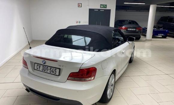 Acheter Occasion Voiture BMW 1M Blanc à Beitbridge, Matabeleland South Acheter Occasion Voiture BMW 1M Blanc à Beitbridge, Matabeleland South