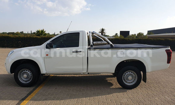Acheter Occasion Voiture Isuzu D–MAX Blanc à Beitbridge, Matabeleland South Acheter Occasion Voiture Isuzu D–MAX Blanc à Beitbridge, Matabeleland South