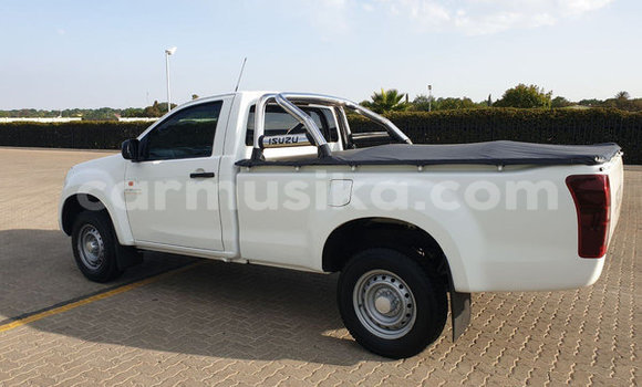 Acheter Occasion Voiture Isuzu D–MAX Blanc à Beitbridge, Matabeleland South Acheter Occasion Voiture Isuzu D–MAX Blanc à Beitbridge, Matabeleland South