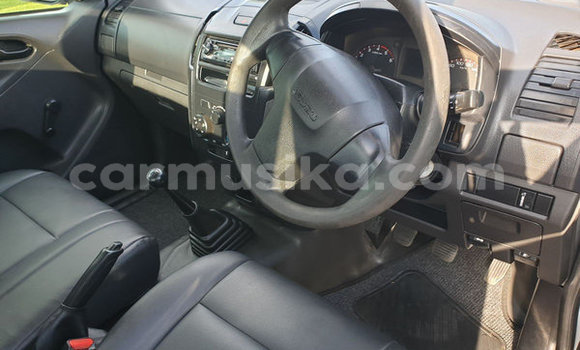 Acheter Occasion Voiture Isuzu D–MAX Blanc à Beitbridge, Matabeleland South Acheter Occasion Voiture Isuzu D–MAX Blanc à Beitbridge, Matabeleland South