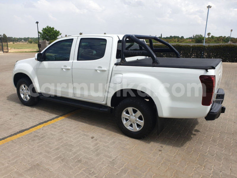 Big with watermark isuzu d max matabeleland south beitbridge 18654