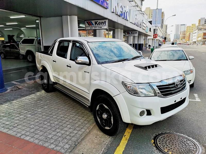 Big with watermark 2013 hilux 3d manual 1
