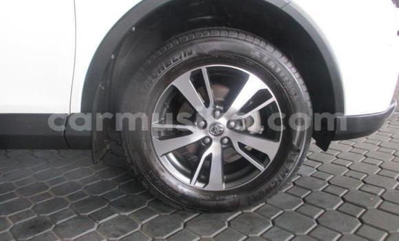 Acheter Occasion Voiture Toyota RAV4 Blanc à Harare, Harare Acheter Occasion Voiture Toyota RAV4 Blanc à Harare, Harare