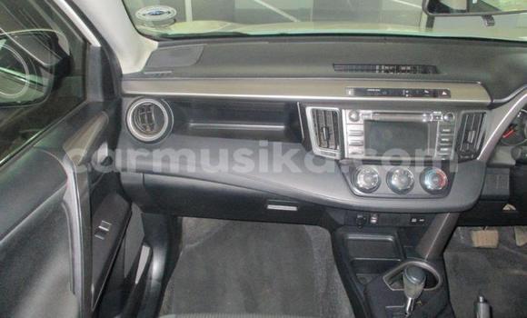 Acheter Occasion Voiture Toyota RAV4 Blanc à Harare, Harare Acheter Occasion Voiture Toyota RAV4 Blanc à Harare, Harare