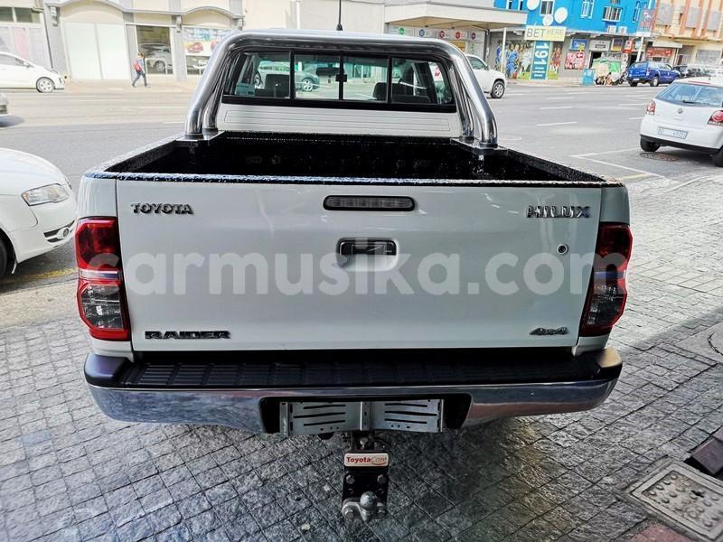 Big with watermark 2013 hilux 3d manual 3