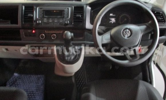 Acheter Occasion Voiture Volkswagen Caravelle Blanc à Beitbridge, Matabeleland South Acheter Occasion Voiture Volkswagen Caravelle Blanc à Beitbridge, Matabeleland South