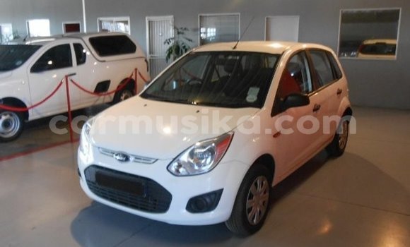 Nunua Ilio tumika Ford Focus Nyeupe Gari ndani ya Beitbridge nchini Matabeleland Kusini Nunua Ilio tumika Ford Focus Nyeupe Gari ndani ya Beitbridge nchini Matabeleland Kusini