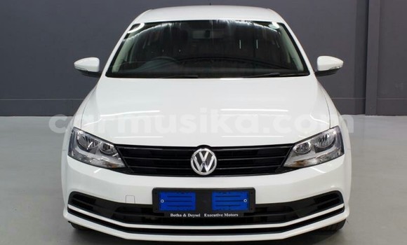 Nunua Ilio tumika Volkswagen Jetta Nyeupe Gari ndani ya Harare nchini Harare