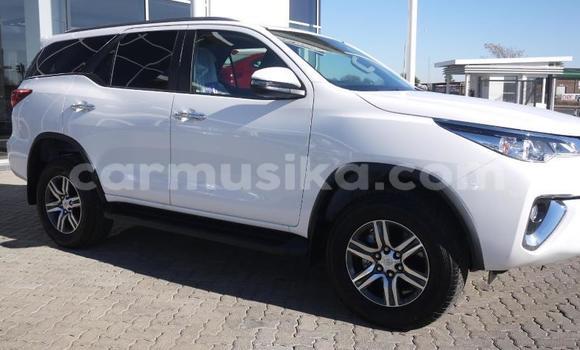 Tenga Tsaru Toyota Fortuner Chena Mota in Beitbridge in Matabeleland South Tenga Tsaru Toyota Fortuner Chena Mota in Beitbridge in Matabeleland South