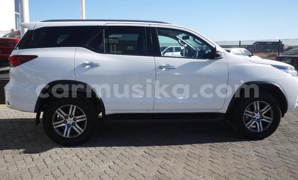 Tenga Tsaru Toyota Fortuner Chena Mota in Beitbridge in Matabeleland South Tenga Tsaru Toyota Fortuner Chena Mota in Beitbridge in Matabeleland South