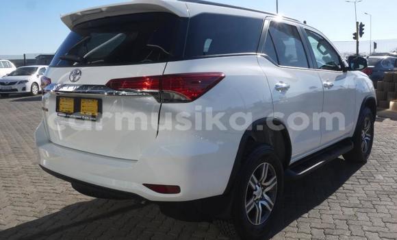 Tenga Tsaru Toyota Fortuner Chena Mota in Beitbridge in Matabeleland South Tenga Tsaru Toyota Fortuner Chena Mota in Beitbridge in Matabeleland South