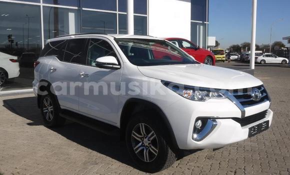 Tenga Tsaru Toyota Fortuner Chena Mota in Beitbridge in Matabeleland South Tenga Tsaru Toyota Fortuner Chena Mota in Beitbridge in Matabeleland South