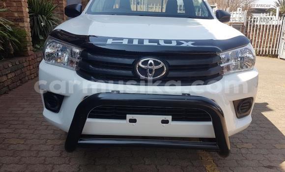 Tenga Tsaru Toyota Hilux Chena Mota in Beitbridge in Matabeleland South Tenga Tsaru Toyota Hilux Chena Mota in Beitbridge in Matabeleland South