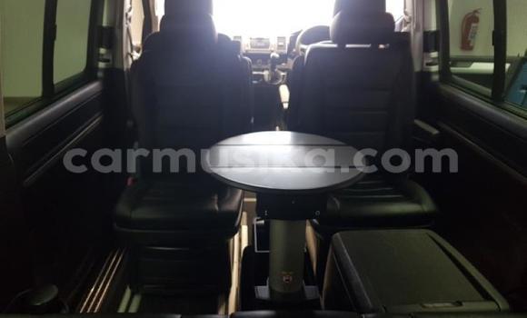 Nunua Ilio tumika Volkswagen Caravelle Bluu Gari ndani ya Beitbridge nchini Matabeleland Kusini