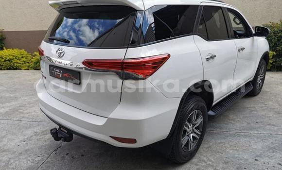 Tenga Tsaru Toyota Fortuner Chena Mota in Beitbridge in Matabeleland South Tenga Tsaru Toyota Fortuner Chena Mota in Beitbridge in Matabeleland South