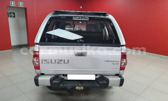 Acheter Occasion Voiture Isuzu KB Gris à Beitbridge, Matabeleland South Acheter Occasion Voiture Isuzu KB Gris à Beitbridge, Matabeleland South