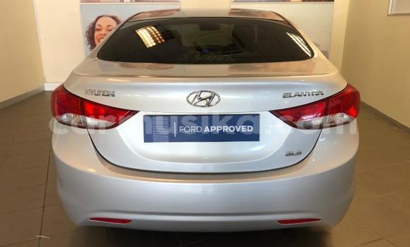 Tenga Tsaru Hyundai Elantra Sirivha Mota in Beitbridge in Matabeleland South Tenga Tsaru Hyundai Elantra Sirivha Mota in Beitbridge in Matabeleland South