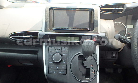 Tenga Tsaru Toyota Wish Zvimwe Mota in Beitbridge in Matabeleland South Tenga Tsaru Toyota Wish Zvimwe Mota in Beitbridge in Matabeleland South