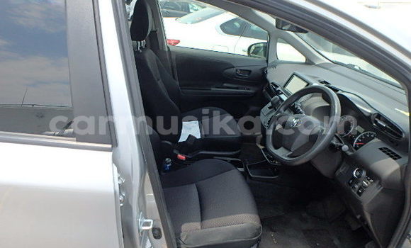 Tenga Tsaru Toyota Wish Zvimwe Mota in Beitbridge in Matabeleland South Tenga Tsaru Toyota Wish Zvimwe Mota in Beitbridge in Matabeleland South