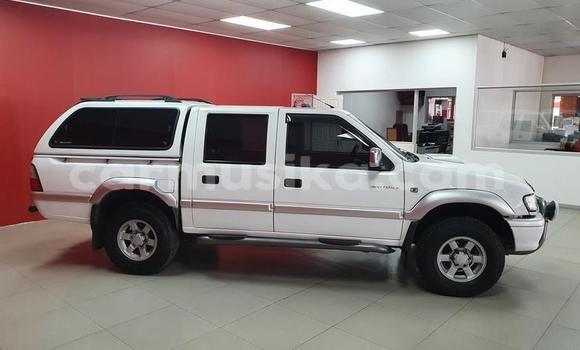 Tenga Tsaru Isuzu KB Chena Mota in Beitbridge in Matabeleland South Tenga Tsaru Isuzu KB Chena Mota in Beitbridge in Matabeleland South