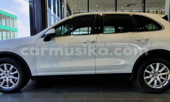 Acheter Occasion Voiture Porsche Cayenne Blanc à Beitbridge, Matabeleland South Acheter Occasion Voiture Porsche Cayenne Blanc à Beitbridge, Matabeleland South