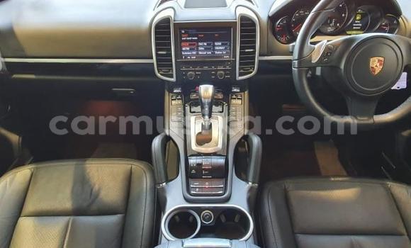 Acheter Occasion Voiture Porsche Cayenne Blanc à Beitbridge, Matabeleland South Acheter Occasion Voiture Porsche Cayenne Blanc à Beitbridge, Matabeleland South