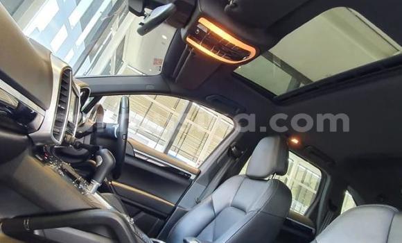 Acheter Occasion Voiture Porsche Cayenne Blanc à Beitbridge, Matabeleland South Acheter Occasion Voiture Porsche Cayenne Blanc à Beitbridge, Matabeleland South