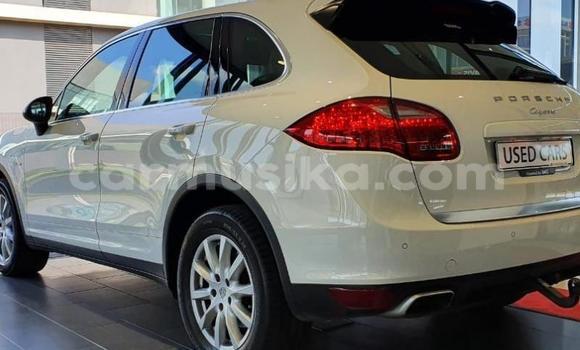 Acheter Occasion Voiture Porsche Cayenne Blanc à Beitbridge, Matabeleland South Acheter Occasion Voiture Porsche Cayenne Blanc à Beitbridge, Matabeleland South