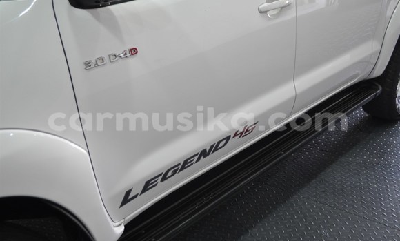 Buy Used Toyota Hilux White Car in Beitbridge in Matabeleland South Buy Used Toyota Hilux White Car in Beitbridge in Matabeleland South