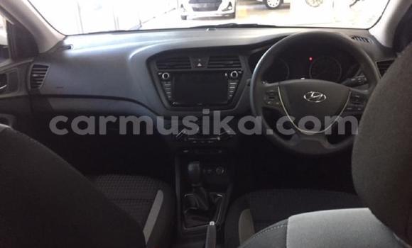 Acheter Occasion Voiture Hyundai i20 Blanc à Beitbridge, Matabeleland South Acheter Occasion Voiture Hyundai i20 Blanc à Beitbridge, Matabeleland South