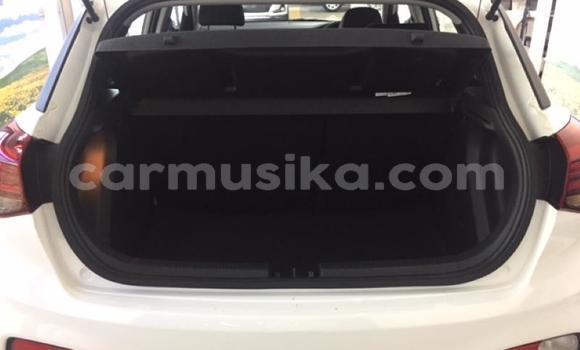 Acheter Occasion Voiture Hyundai i20 Blanc à Beitbridge, Matabeleland South Acheter Occasion Voiture Hyundai i20 Blanc à Beitbridge, Matabeleland South